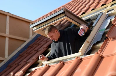 Pose de fenêtres de toit Velux à Brécé